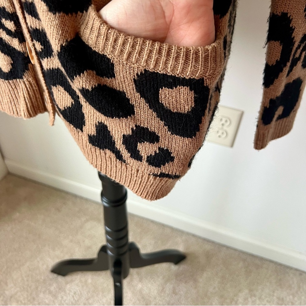 LOVE BY DESIGN Studded Leopard Print Cardigan Sweater—SZ. Small - Picture 5 of 16